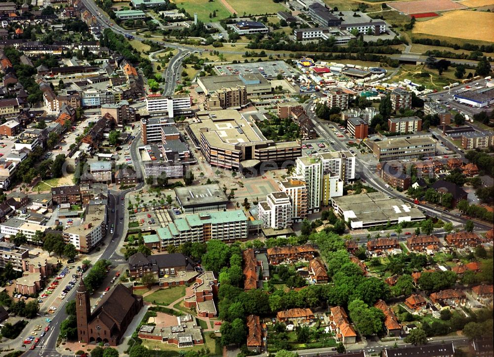 Kamp-Lintfort from above - Town Hall building of the city administration in the district Niersenbruch in Kamp-Lintfort in the state North Rhine-Westphalia