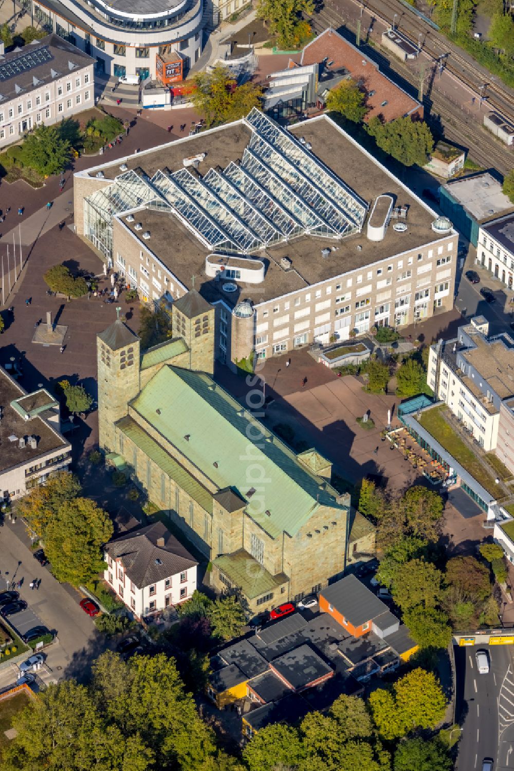 Unna from above - Town Hall building of the city administration on Rathausplatz - Katharinenplatz in Unna in the state North Rhine-Westphalia, Germany