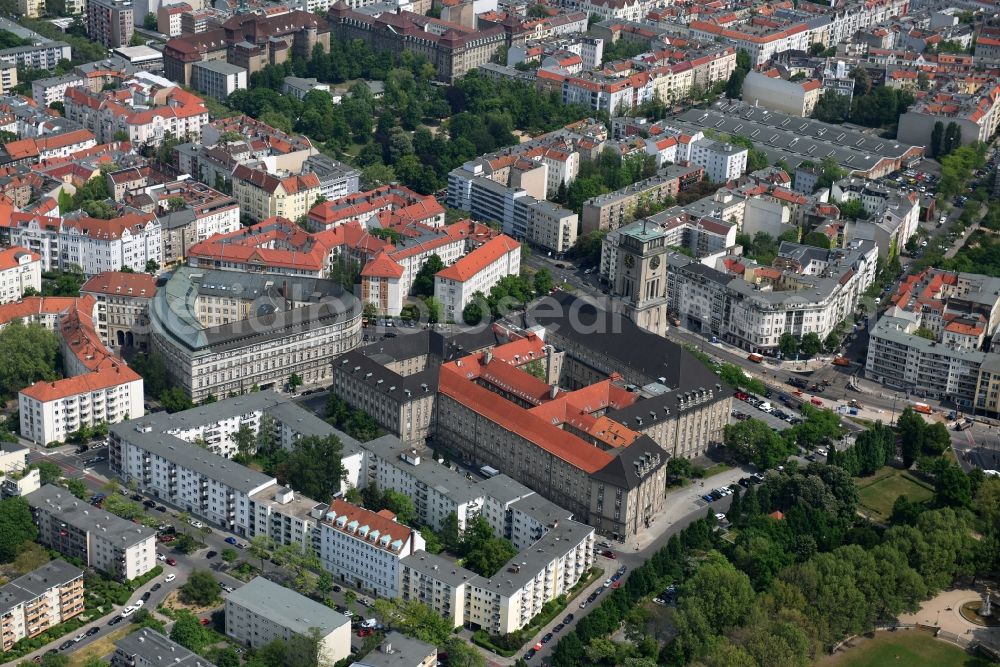 Aerial photograph Berlin - Town Hall building of the city administration Schoeneberg at the John-F.-Kennedy-Platz in Berlin, Germany