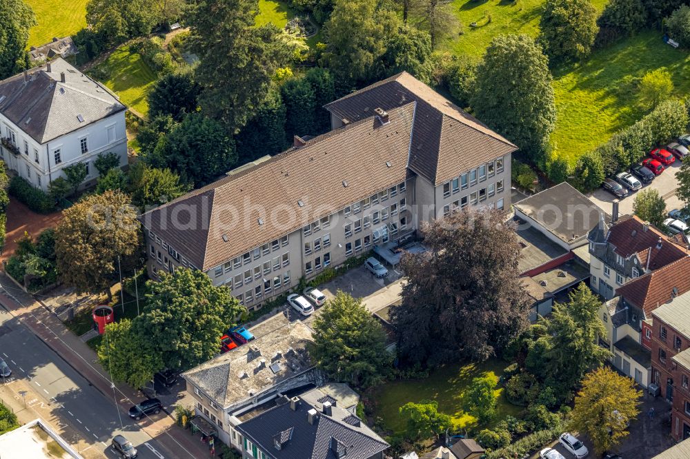 Schwelm from the bird's eye view: Town Hall building of the city administration in Schwelm in the state North Rhine-Westphalia, Germany