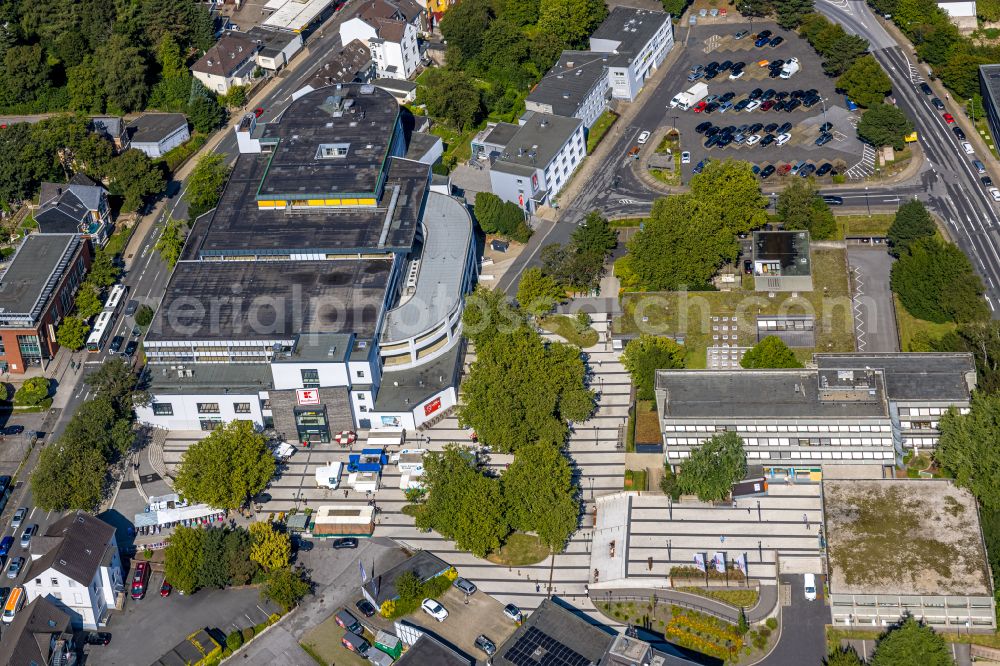 Gevelsberg from above - Town Hall building of the city administration of Stadt Gevelsberg on Rathausplatz overlooking the local police station in the district Heck in Gevelsberg in the state North Rhine-Westphalia, Germany