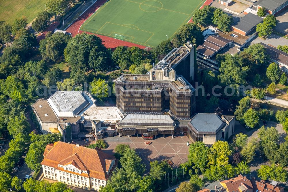 Aerial image Ahlen - Building of the City Hall of the City Administration, the City Library and the Ahlen City Hall on Rathausplatz in Ahlen in the federal state of North Rhine-Westphalia, Germany