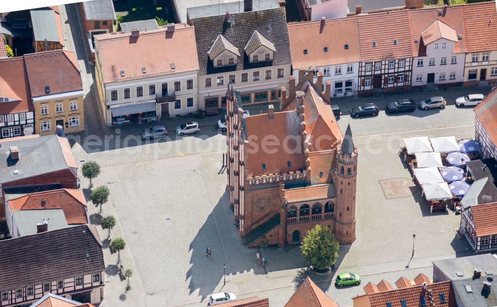 Aerial photograph Tangermünde - Town Hall building of the city administration Kirchstrasse - Lange Strasse in Tangermuende in the state Saxony-Anhalt, Germany