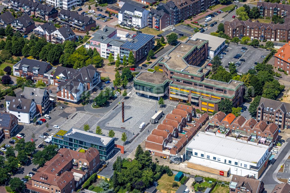 Voerde (Niederrhein) from the bird's eye view: Town Hall building of the city administration in Voerde (Niederrhein) in the state North Rhine-Westphalia