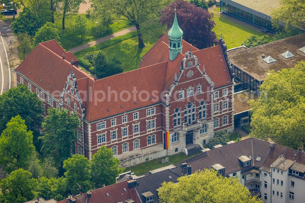 Aerial image Herne - Town Hall building of the city administration Wanne in the Wanne-Eickel part in Herne in the state of North Rhine-Westphalia