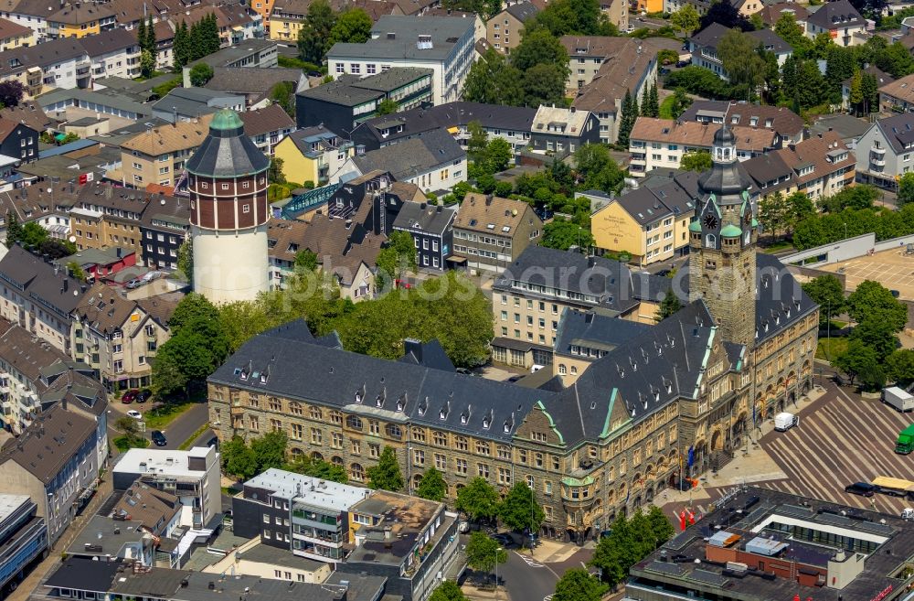 Aerial photograph Remscheid - Town Hall building of the city administration and of Wasserturm on Theodor-Heuss-Platz - Hochstrasse in Remscheid in the state North Rhine-Westphalia, Germany
