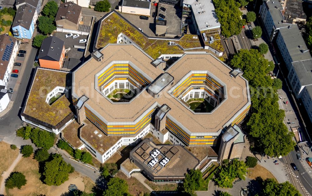 Bochum from the bird's eye view: Town Hall building of the city administration Technisches Rathaus on Hans-Boeckler-Strasse in Bochum in the state North Rhine-Westphalia, Germany