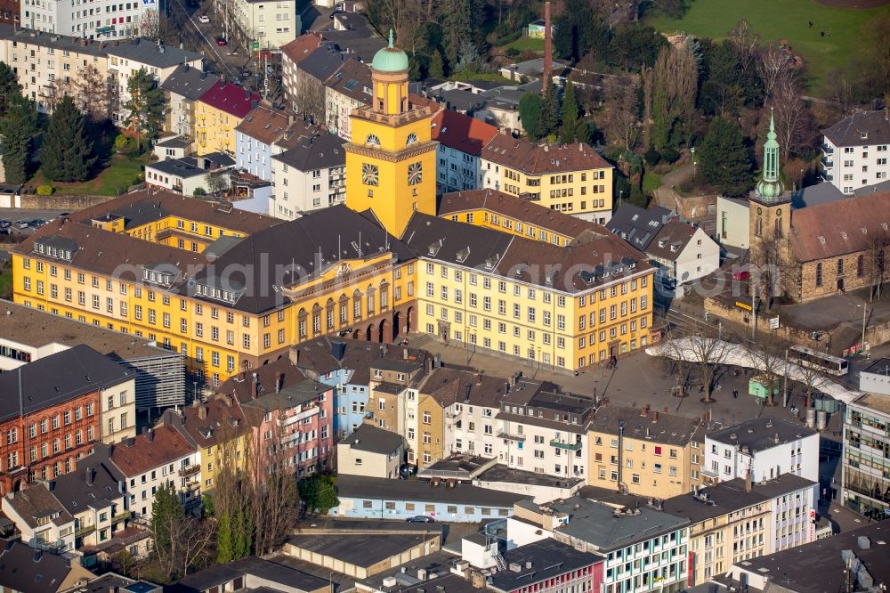 Aerial image Witten - Town Hall building of the city administration in Witten in the state of North Rhine-Westphalia. The yellow building with its tower is located in the historic town center of Witten