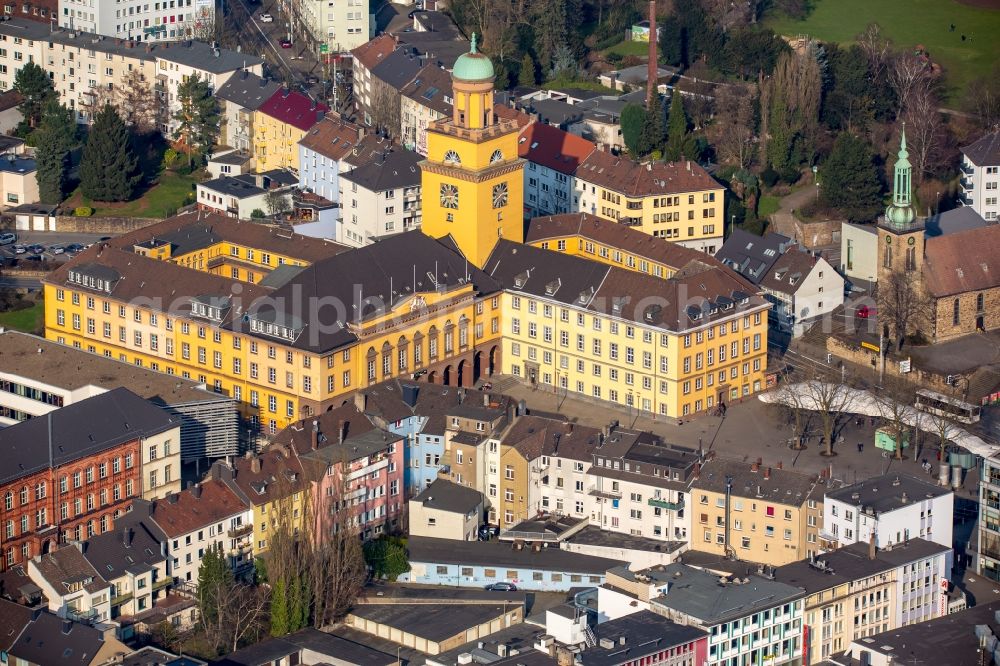 Aerial photograph Witten - Town Hall building of the city administration in Witten in the state of North Rhine-Westphalia. The yellow building with its tower is located in the historic town center of Witten