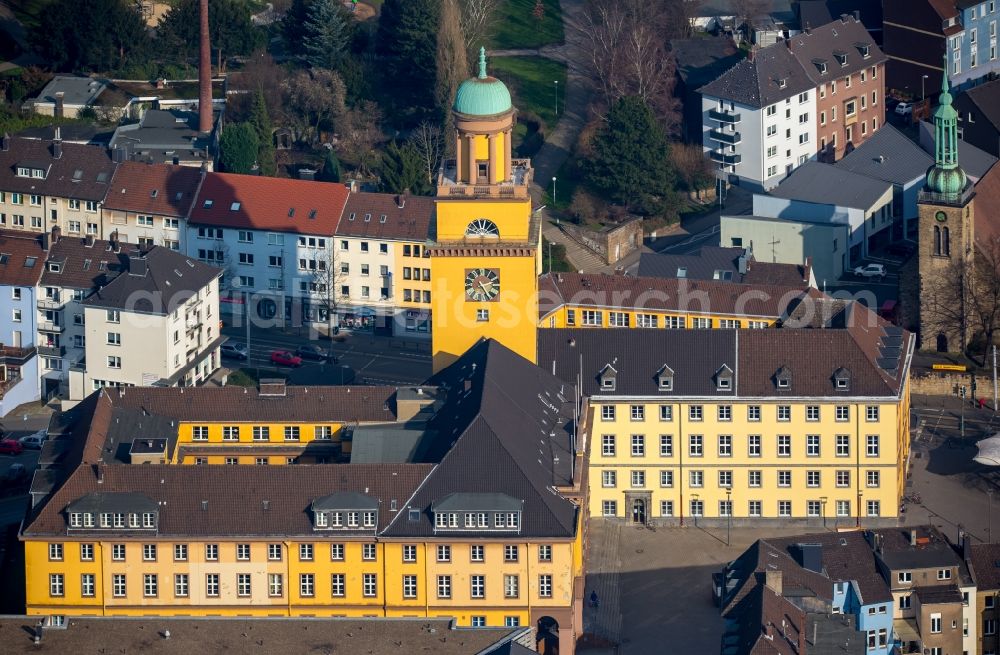 Witten from the bird's eye view: Town Hall building of the city administration in Witten in the state of North Rhine-Westphalia. The yellow building with its tower is located in the historic town center of Witten