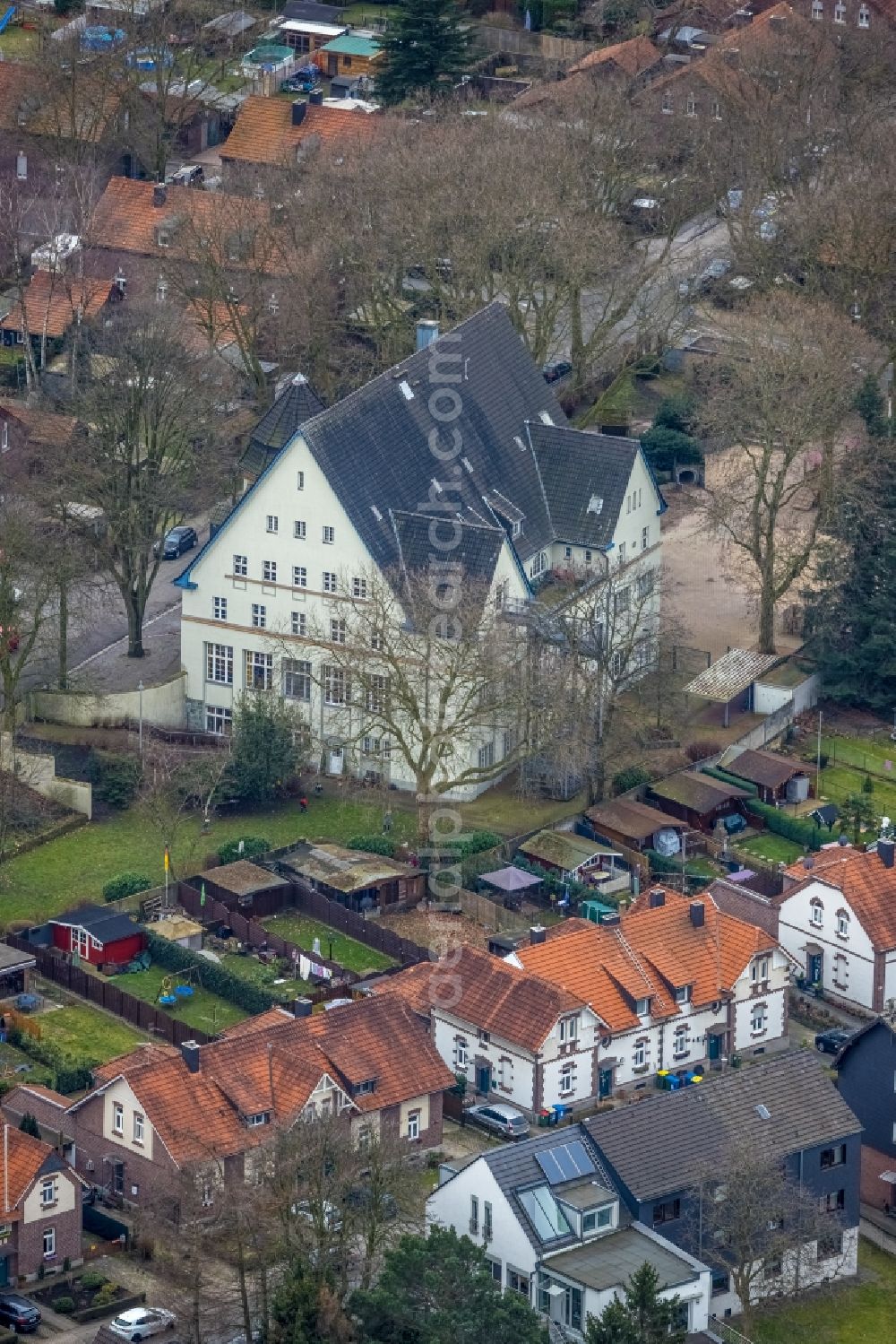 Aerial image Oberhausen - Building Staedtische Kindertageseinrichtung Stemmersberg on Gute Strasse in Oberhausen at Ruhrgebiet in the state North Rhine-Westphalia, Germany