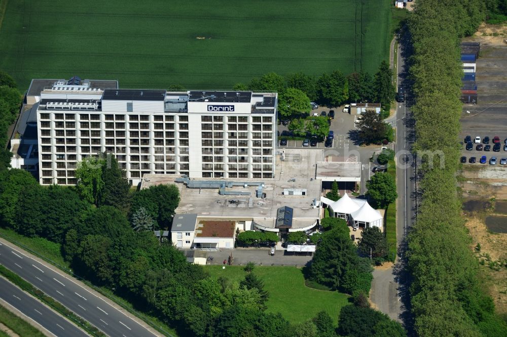 Aerial photograph Sulzbach am Taunus - Building of the conference center, the Dorint Hotel in Sulzbach am Taunus in Hesse