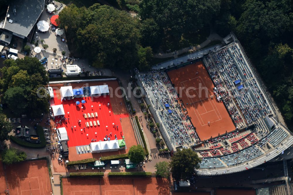 Aerial image Berlin - Building the tennis arena with play ground field Steffi-Graf-Stadion on street Auerbachstrasse in the district Grunewald in Berlin, Germany