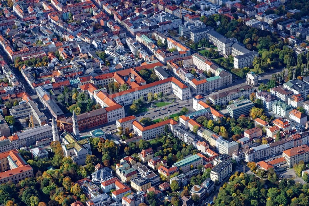 München from above - Overview of the Leopoldstrasse with buildings of the University LMU at the Geschwister-Scholl-Platz and Ludwigskirche in the district Schwabing in Munich in the federal state of Bavaria, Germany