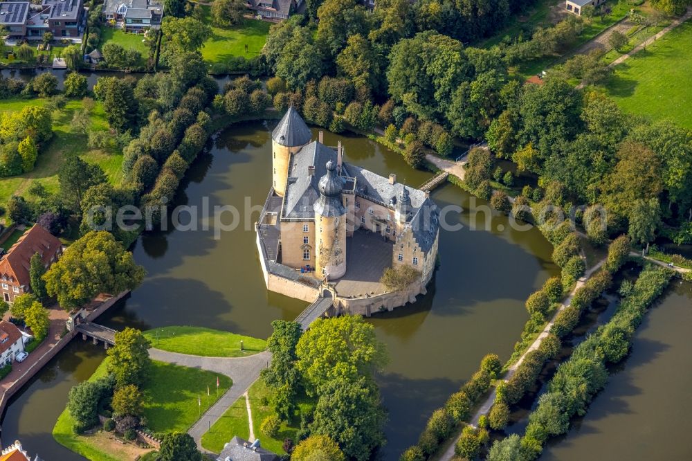 Aerial photograph Borken - Building of the education and training center Jugendburg Gemen in the district Gemen in Borken in the state North Rhine-Westphalia, Germany