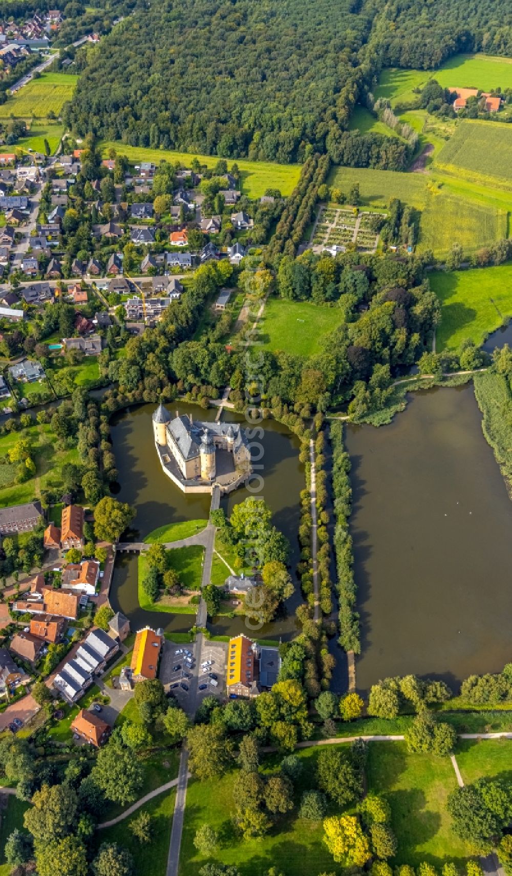 Aerial photograph Borken - Building of the education and training center Jugendburg Gemen in the district Gemen in Borken in the state North Rhine-Westphalia, Germany