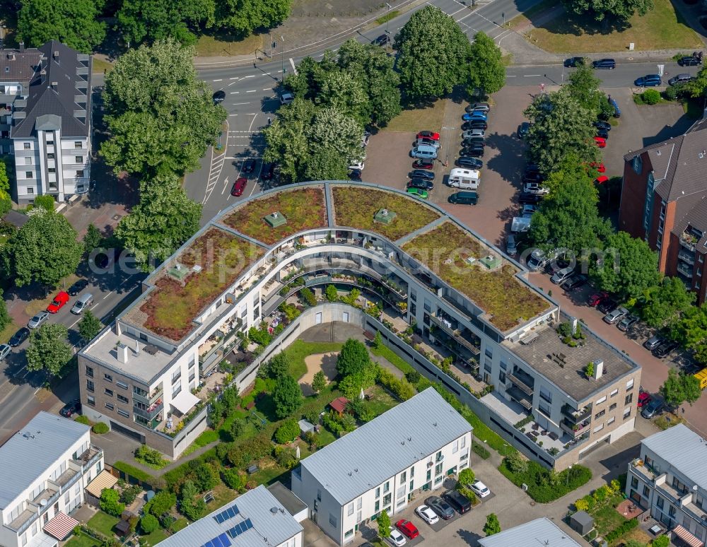 Bochum from above - Building in the residential area Glockengarten corner Steinring in Bochum in the state North Rhine-Westphalia, Germany