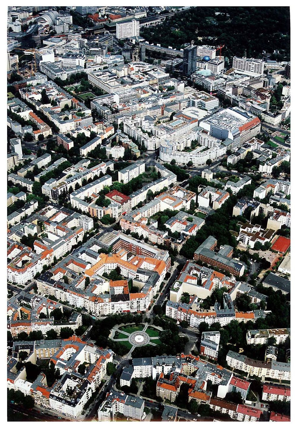 Aerial photograph Berlin / Charlottenburg - Gebäudeensemble Ansbacher Carreé Vordergrund: Viktoria-Luise-Platz Im Hintergrund: Wittenbergplatz/KaDeWe, Gedächniskirche/Europa-Center Charlottenburg / Berlin