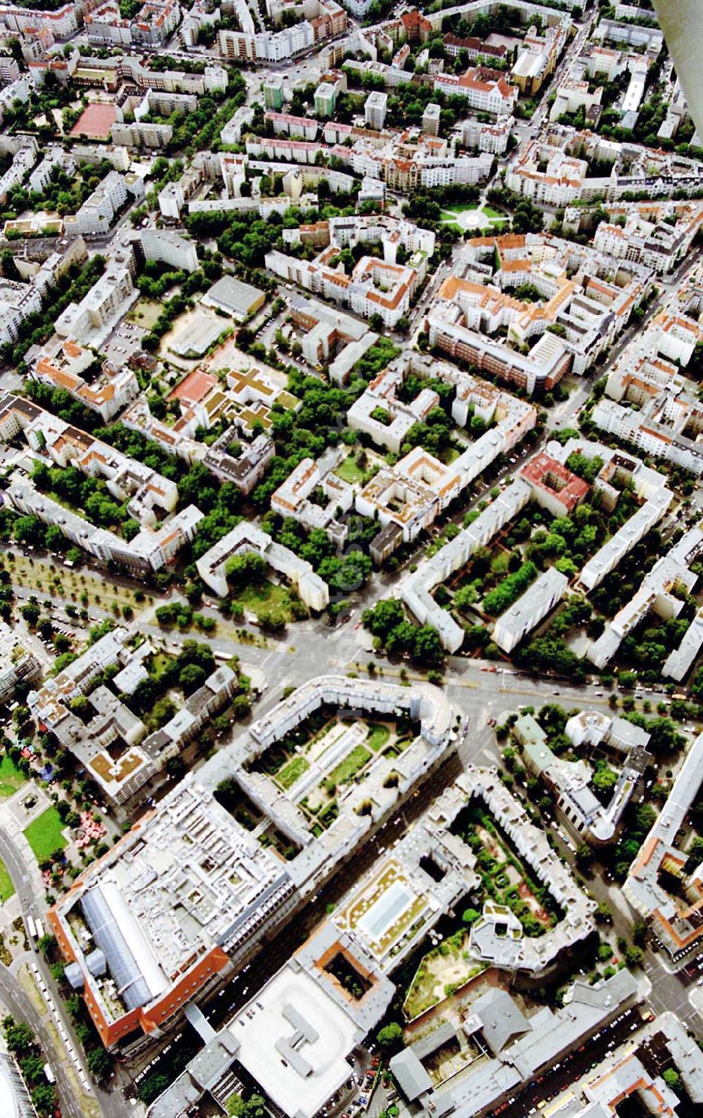 Aerial image Berlin/ Charlottenburg - Gebäudeensemble Ansbacher Carreé Vordergrund: Viktoria-Luise-Platz Hintergrund:Wittenbergplatz/KaDeWe, Gedächniskirche/Europa-Center Charlottenburg / Berlin