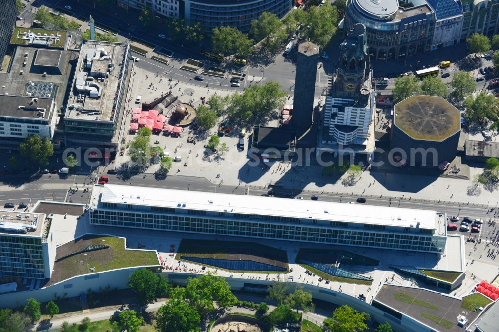 Berlin from the bird's eye view: Partial view of the city at the City West Breitscheidplatz with the Kudammm in Berlin - Charlottenburg. With the overview of the city area between the high-rise Europa Center, Zoofenster, building ensemble Bikini - house opposite the ruins of the Kaiser Wilhelm Memorial Church