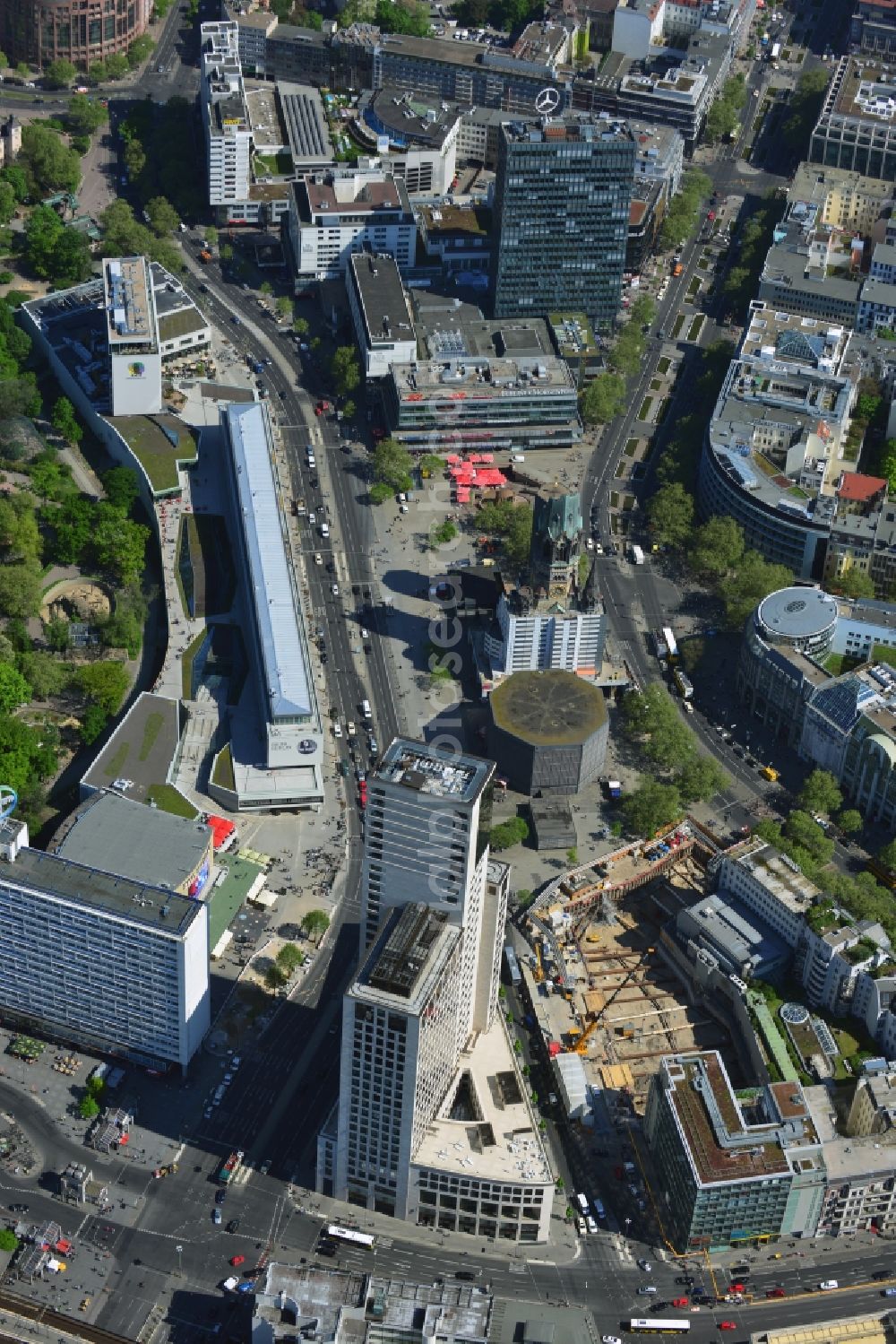 Aerial image Berlin - Partial view of the city at the City West Breitscheidplatz with the Kudammm in Berlin - Charlottenburg. With the overview of the city area between the high-rise Europa Center, Zoofenster, building ensemble Bikini - house opposite the ruins of the Kaiser Wilhelm Memorial Church