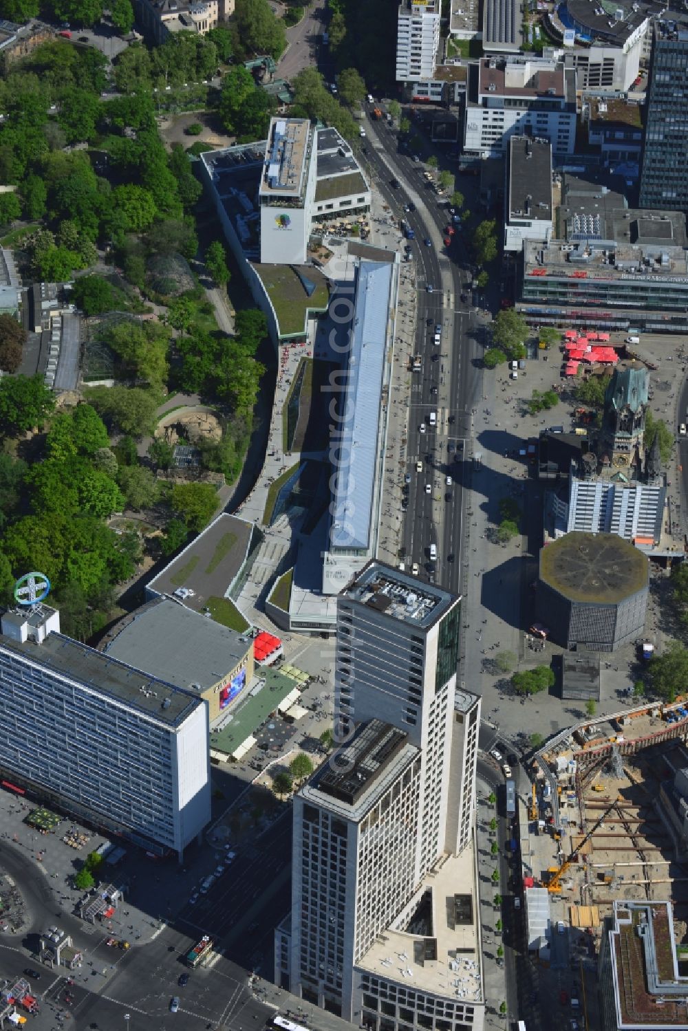 Berlin from above - Partial view of the city at the City West Breitscheidplatz with the Kudammm in Berlin - Charlottenburg. With the overview of the city area between the high-rise Europa Center, Zoofenster, building ensemble Bikini - house opposite the ruins of the Kaiser Wilhelm Memorial Church