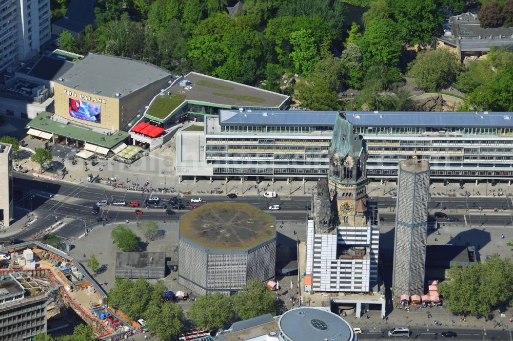 Berlin from above - Partial view of the city at the City West Breitscheidplatz with the Kudammm in Berlin - Charlottenburg. With the overview of the city area between the high-rise Europa Center, Zoofenster, building ensemble Bikini - house opposite the ruins of the Kaiser Wilhelm Memorial Church