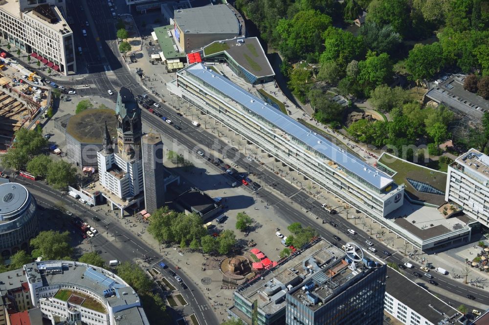 Aerial photograph Berlin - Partial view of the city at the City West Breitscheidplatz with the Kudammm in Berlin - Charlottenburg. With the overview of the city area between the high-rise Europa Center, Zoofenster, building ensemble Bikini - house opposite the ruins of the Kaiser Wilhelm Memorial Church