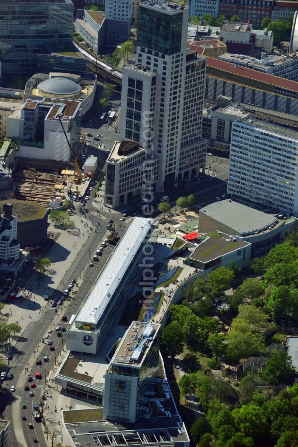 Berlin from above - View at the architectural ensemble Bikinihaus in the Budapester street in the district Charlottenburg in Berlin