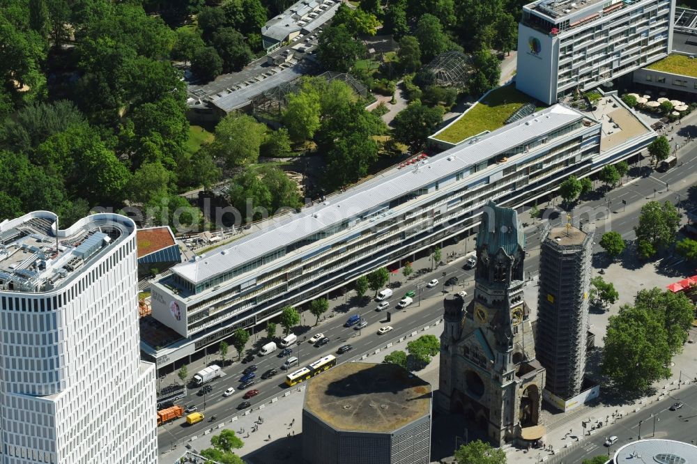 Berlin from the bird's eye view: Partial view of the city at the City West Breitscheidplatz with the Kudammm in Berlin - Charlottenburg. With the overview of the city area between the high-rise Europa Center, Zoofenster, building ensemble Bikini - house opposite the ruins of the Kaiser Wilhelm Memorial Church