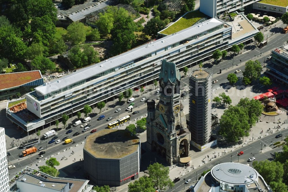 Aerial image Berlin - Partial view of the city at the City West Breitscheidplatz with the Kudammm in Berlin - Charlottenburg. With the overview of the city area between the high-rise Europa Center, Zoofenster, building ensemble Bikini - house opposite the ruins of the Kaiser Wilhelm Memorial Church