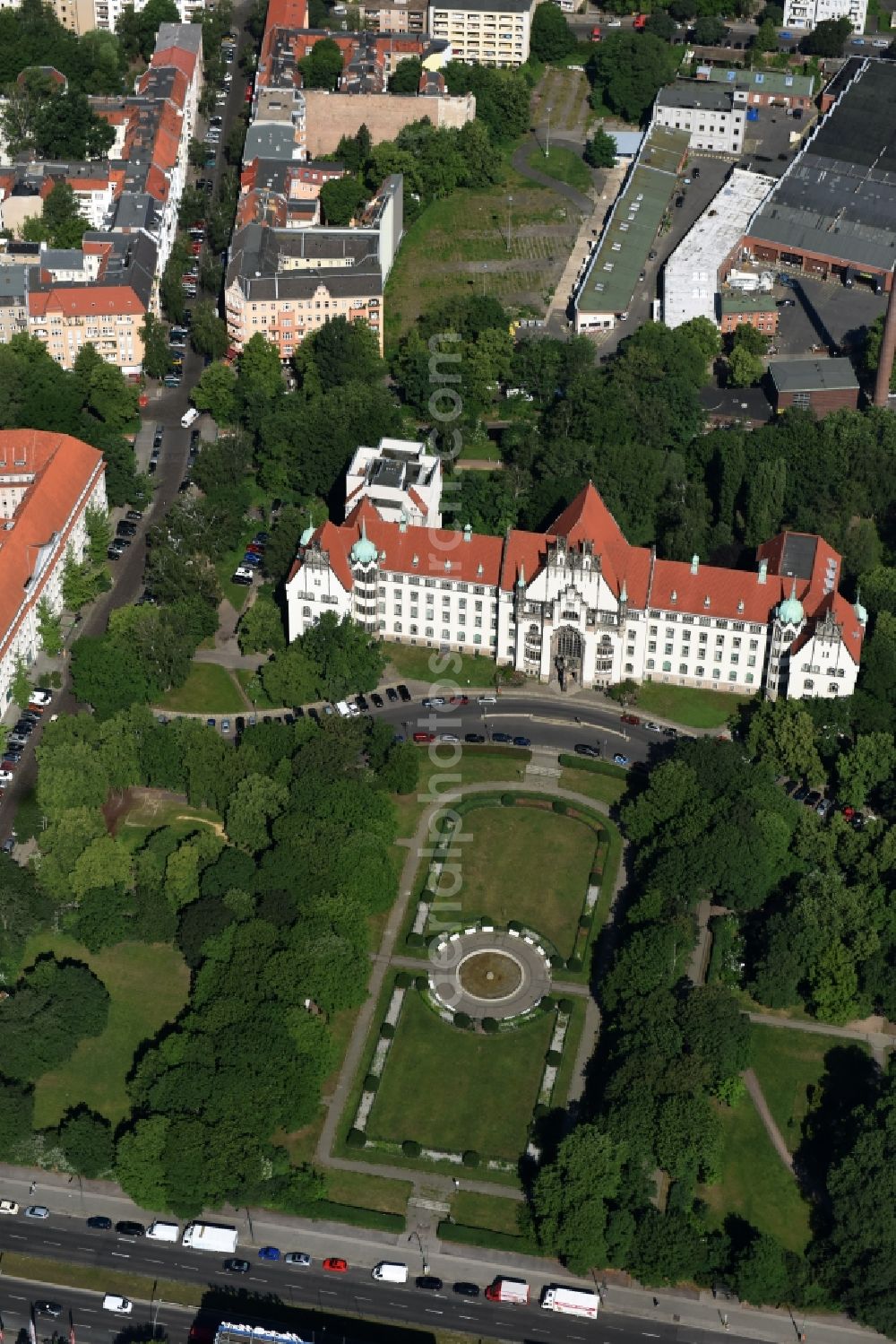 Aerial image Berlin - Building complex of the Amtsgericht Wedding court of in Berlin