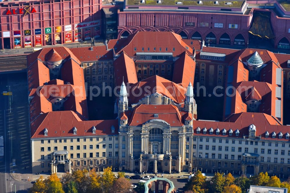 Berlin from the bird's eye view: Building complex of the court Amtsgericht Mitte and Landgericht Berlin - Dienststelle Littenstrasse in district Mitte in Berlin, Germany