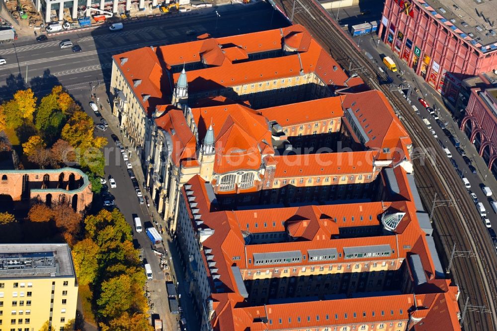 Berlin from the bird's eye view: Building complex of the court Amtsgericht Mitte and Landgericht Berlin - Dienststelle Littenstrasse in district Mitte in Berlin, Germany