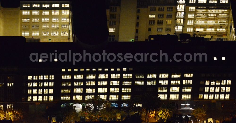 Berlin from above - Night image with a view over the complexat the Bahnhofstrasse 11-17 in Friedrichshain in Berlin. It's a project of the Zalando Customer Service DACH GmbH & Co. KG