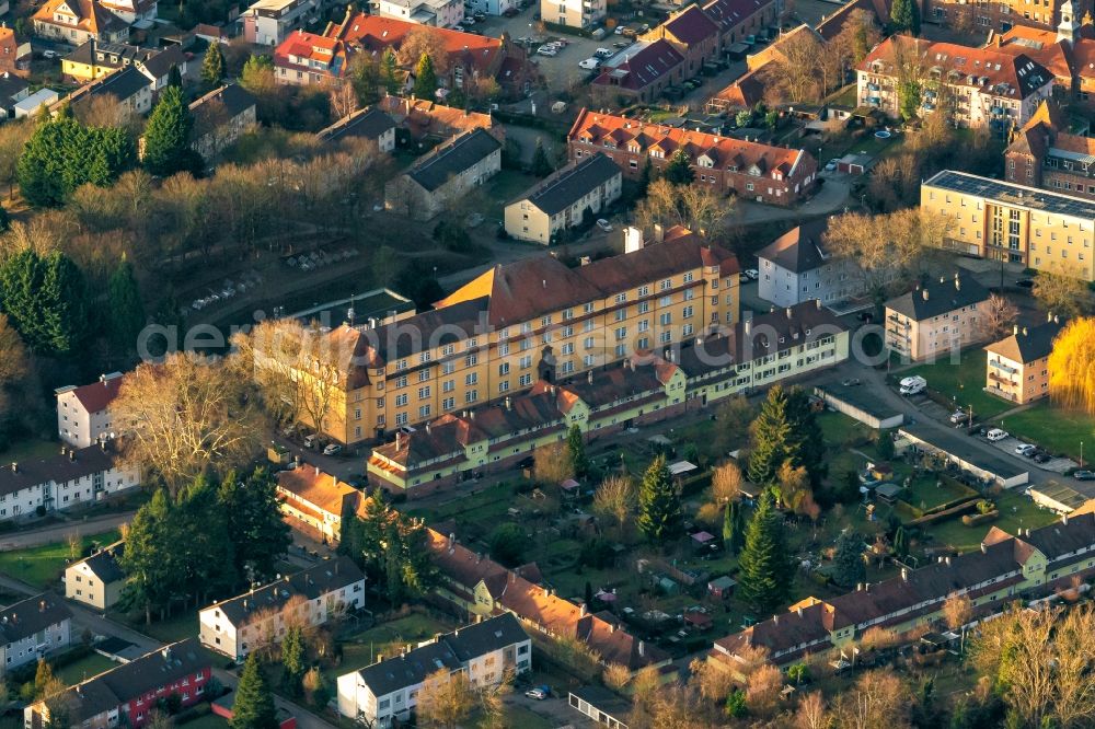 Aerial image Lahr/Schwarzwald - Building complex of the Vocational School of Badische Malerfachschule with Bundesfachschule fuer Werbetechnik on Ludwig-Frank-Strasse in Lahr/Schwarzwald in the state Baden-Wurttemberg, Germany