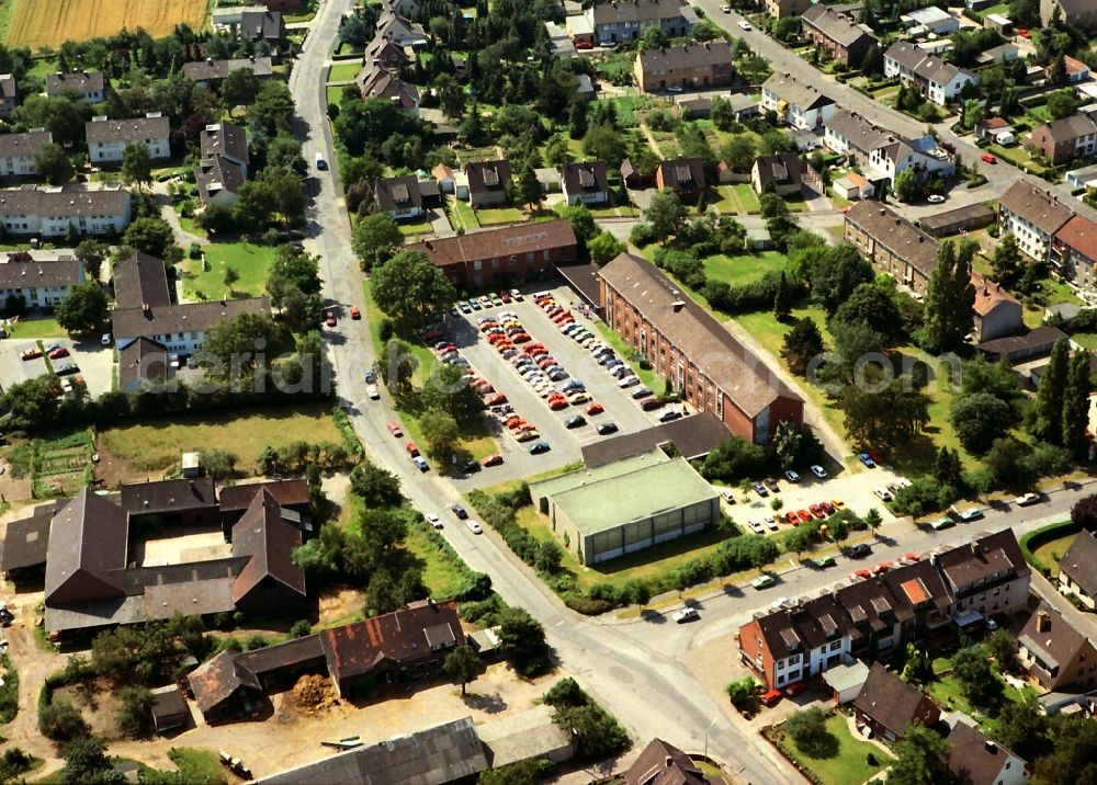 Moers from the bird's eye view: Building complex of the Vocational School Bergberufsschule Germendonk in Moers in the state North Rhine-Westphalia