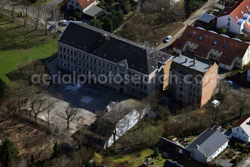 Aerial image Leipzig - Building complex of the Vocational School Berufliches Schulzentrum 11 on Zweenfurther Strasse in Leipzig in the state Saxony