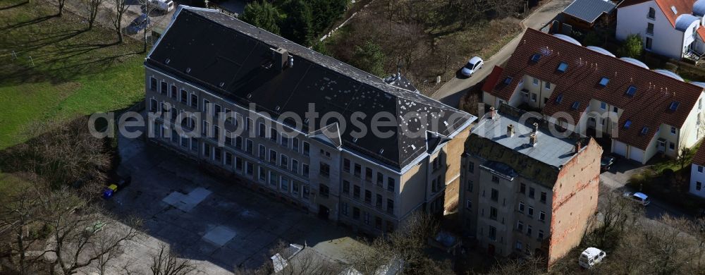 Leipzig from above - Building complex of the Vocational School Berufliches Schulzentrum 11 on Zweenfurther Strasse in Leipzig in the state Saxony