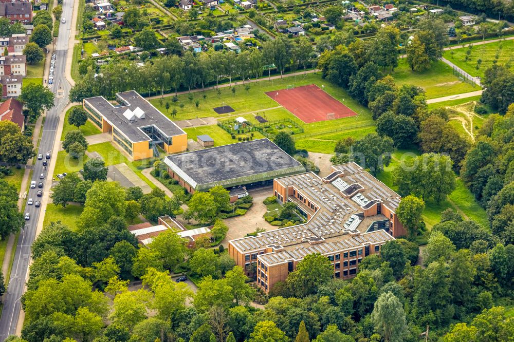 Aerial image Ahlen - Building complex of the Vocational School - Berufskolleg on street Im Pattenmeicheln in Ahlen in the state North Rhine-Westphalia, Germany