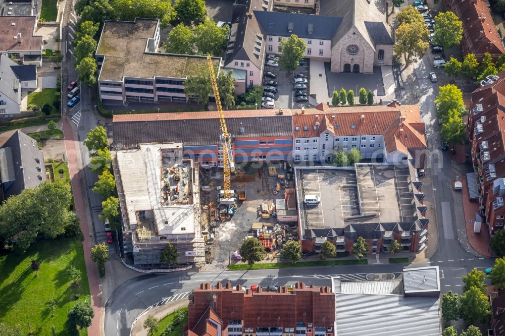 Hamm from above - Building complex of the Vocational School St.-Franziskus-Berufskolleg on Franziskanerstrasse in Hamm in the state North Rhine-Westphalia, Germany