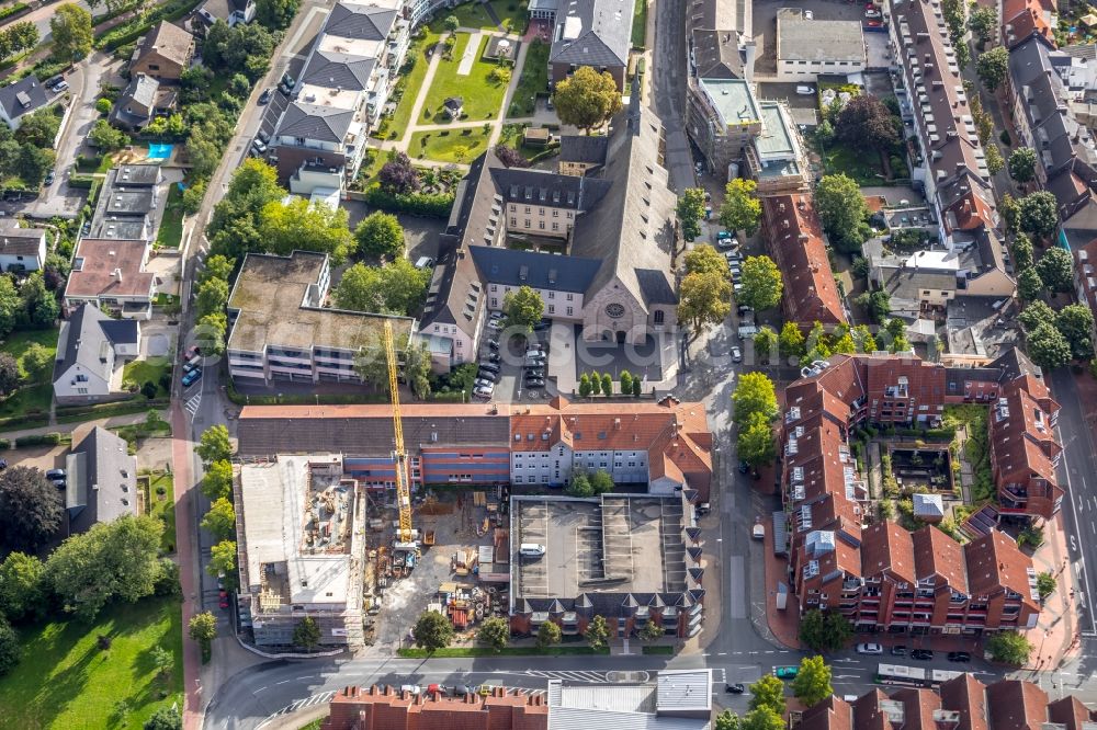 Hamm from the bird's eye view: Building complex of the Vocational School St.-Franziskus-Berufskolleg on Franziskanerstrasse in Hamm in the state North Rhine-Westphalia, Germany