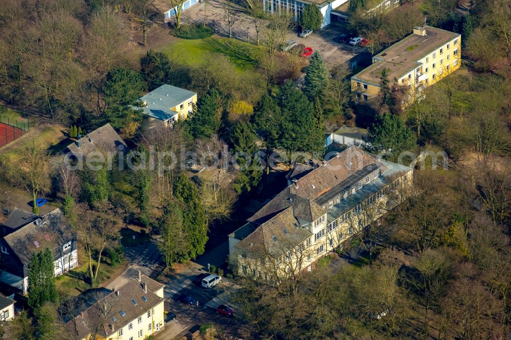 Neukirchen-Vluyn from above - Building complex of the Vocational School Neukirchener Berufskolleg Neukirchener Erziehungsverein Heckrathstrasse in Neukirchen-Vluyn in the state North Rhine-Westphalia