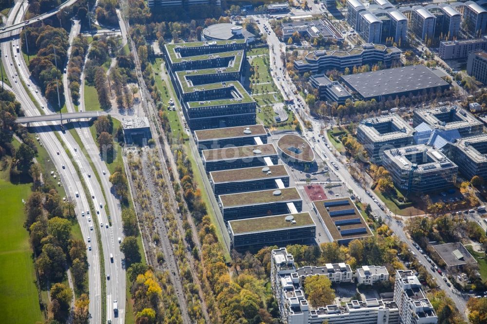 München from above - Building complex of the Vocational School Staedtische Berufsschule fuer Steuern und fuer Medienberufe on Riesstrasse in the district Moosach in Munich in the state Bavaria, Germany