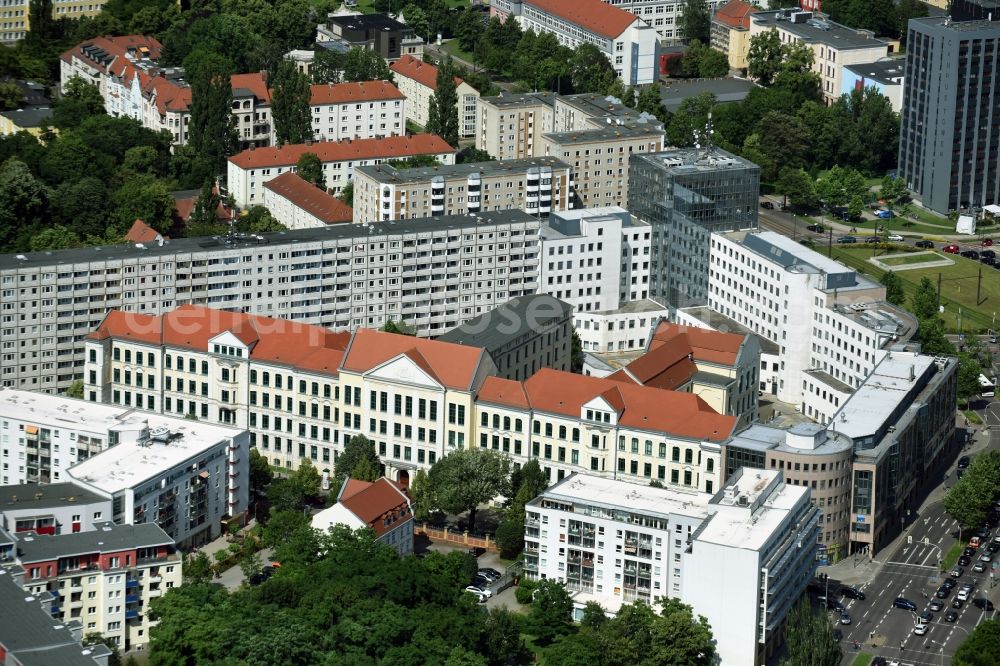 Aerial image Magdeburg - Building complex of the Vocational Schools Otto von Guericke at Am Kroekentor in the district Altstadt in Magdeburg in the state Saxony-Anhalt