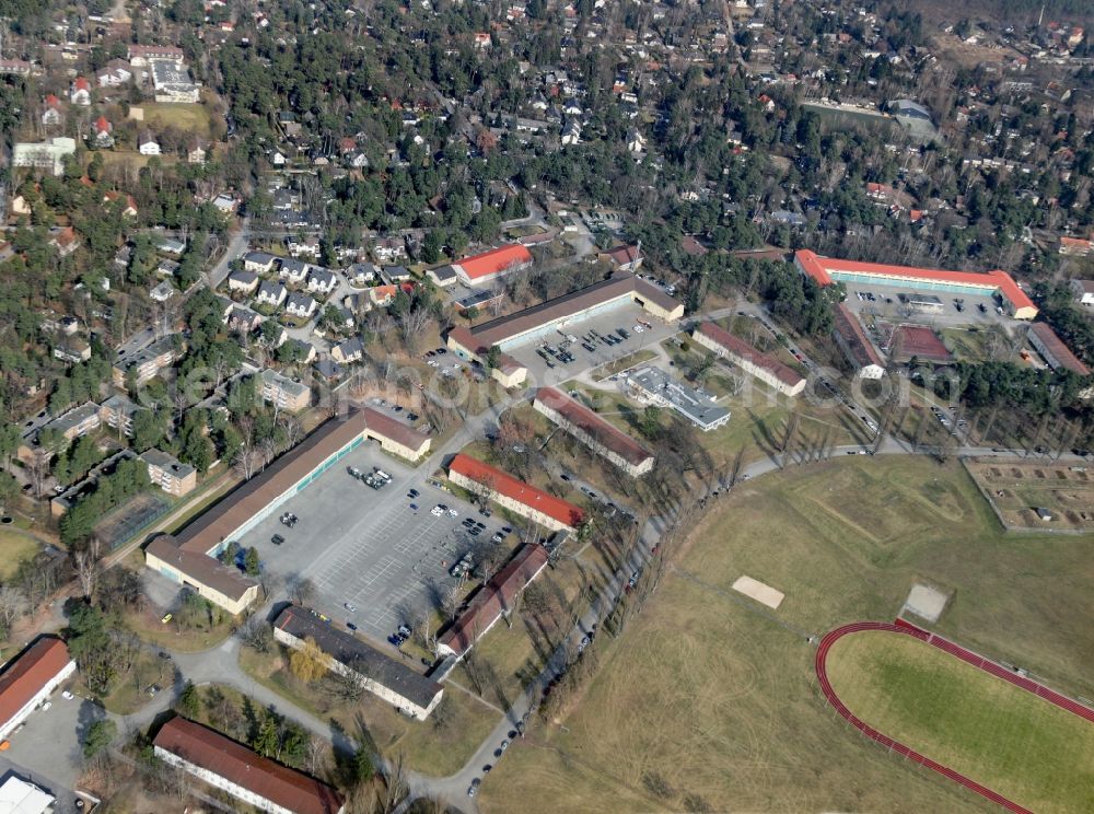 Aerial image Berlin - Building complex of the German army - Bundeswehr Bluecher barracks in the district Kladow in Berlin