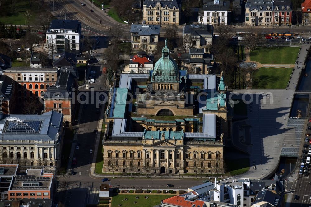 Leipzig from the bird's eye view: Building complex of the Bundesverwaltungsgericht on Simsonplatz court of in the district Zentrum-Sued in Leipzig in the state Saxony