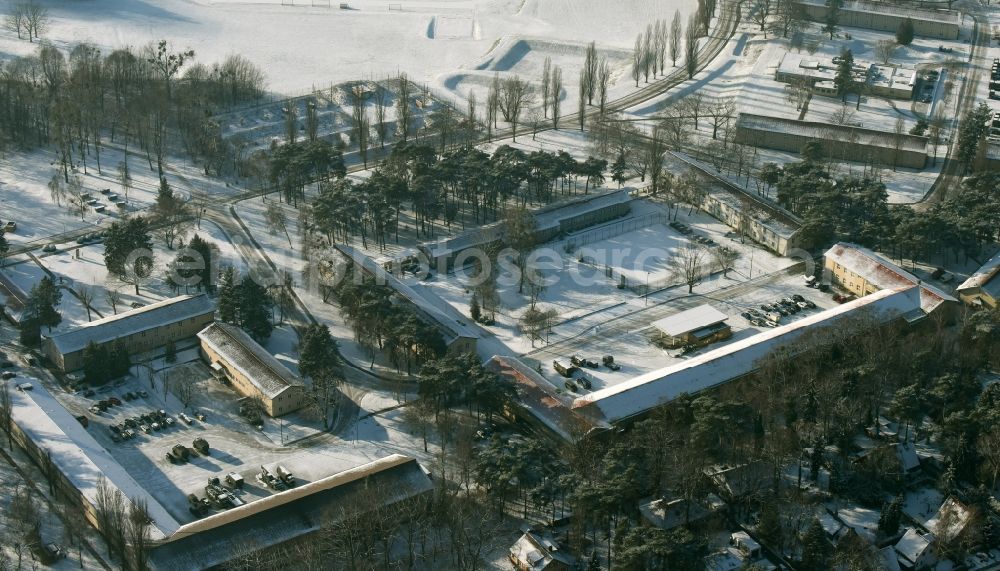 Berlin from the bird's eye view: Building complex of the German army - Bundeswehr military barracks Hottengrund on Sakrower Landstrasse destrict Kladow in Berlin in Germany