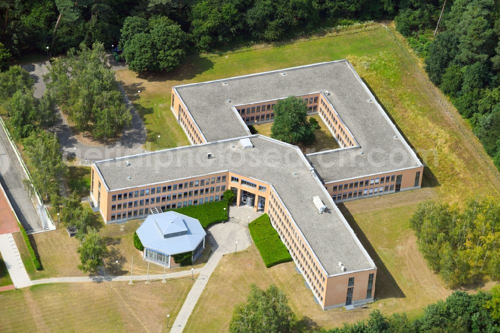 Karlsruhe from the bird's eye view: Building complex of the German army - Bundeswehr military barracks of Karriereberatung of Bundeswehr in Karlsruhe in the state Baden-Wurttemberg, Germany