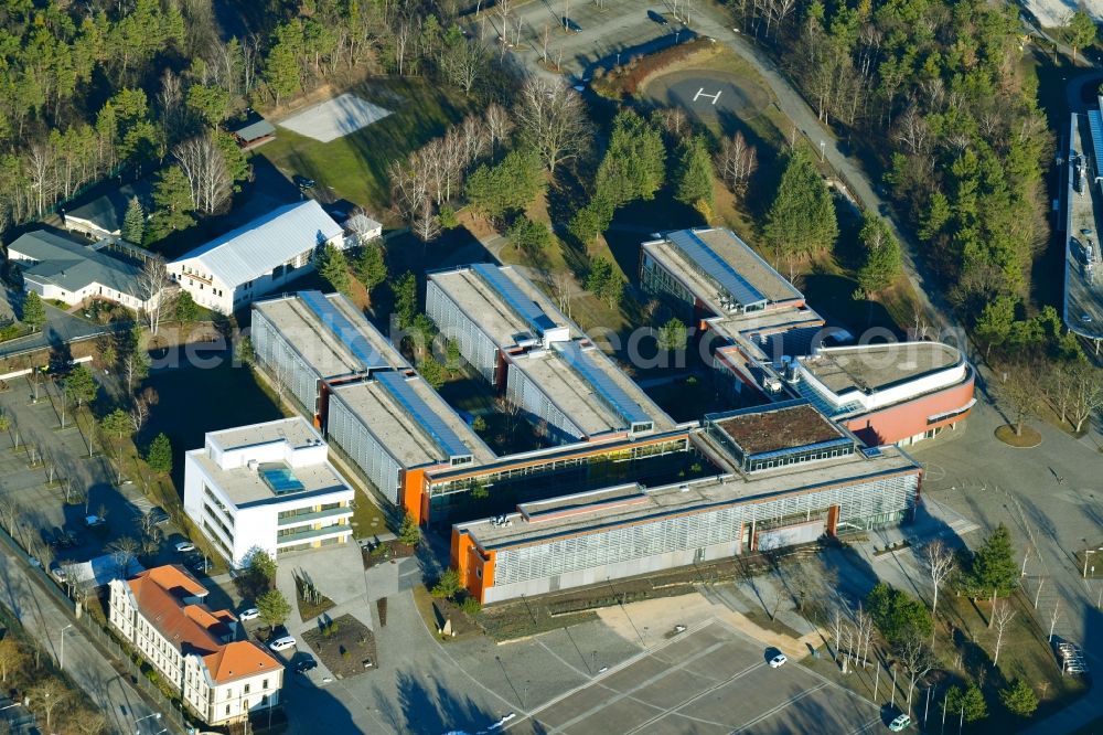 Aerial photograph Dresden - Building complex of the German army - Bundeswehr military barracks Offizierschule of Heeres (OSH)in the Graf-Stauffenberg-Kaserne on Marienallee in the district Albertstadt in Dresden in the state Saxony, Germany